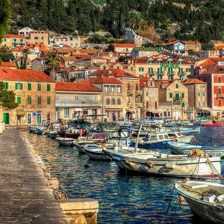 Ivkolina Hotel Hvar Town Luaran gambar