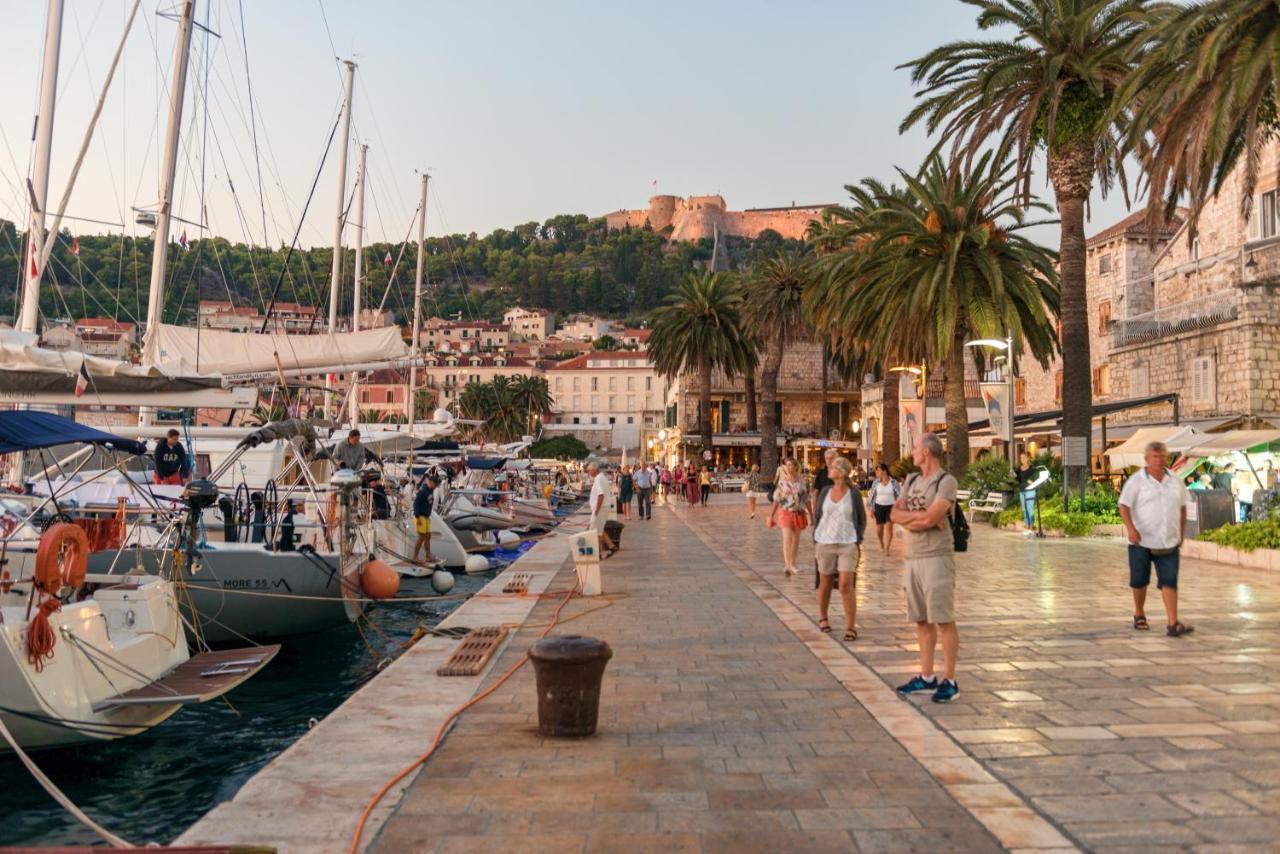 Ivkolina Hotel Hvar Town Luaran gambar