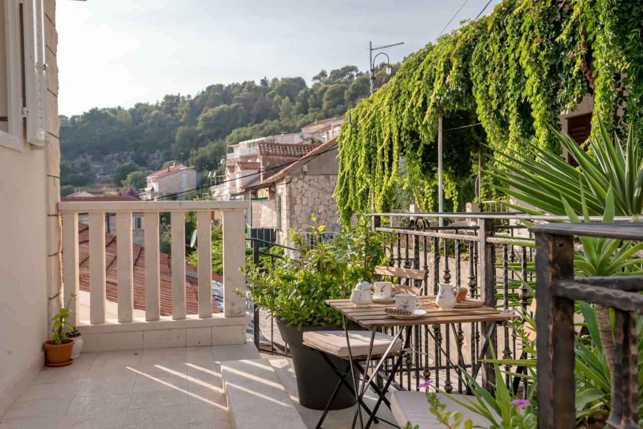 Ivkolina Hotel Hvar Town Luaran gambar